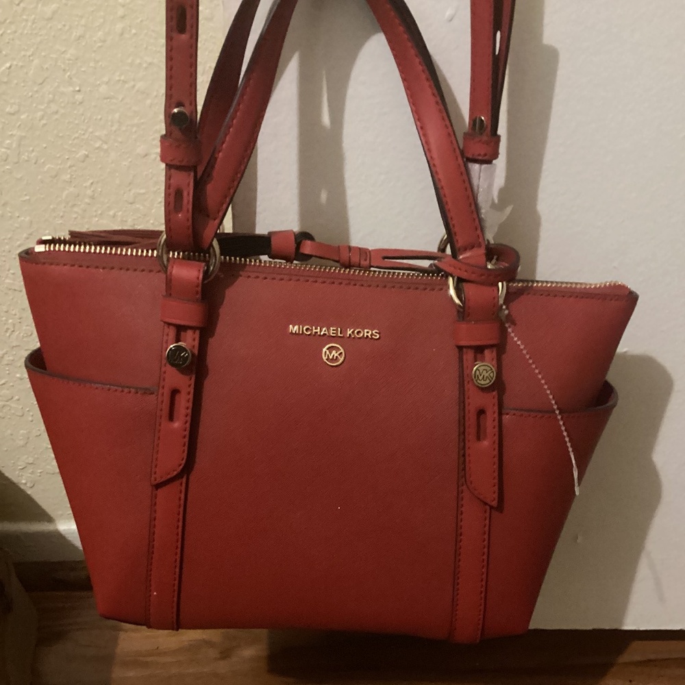 Hand bag